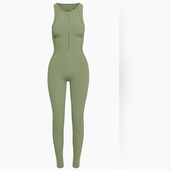 Aritzia TNA Action TnaBREATHET lcon Jumpsuit In Ravine Green Size Small. - Picture 7 of 16